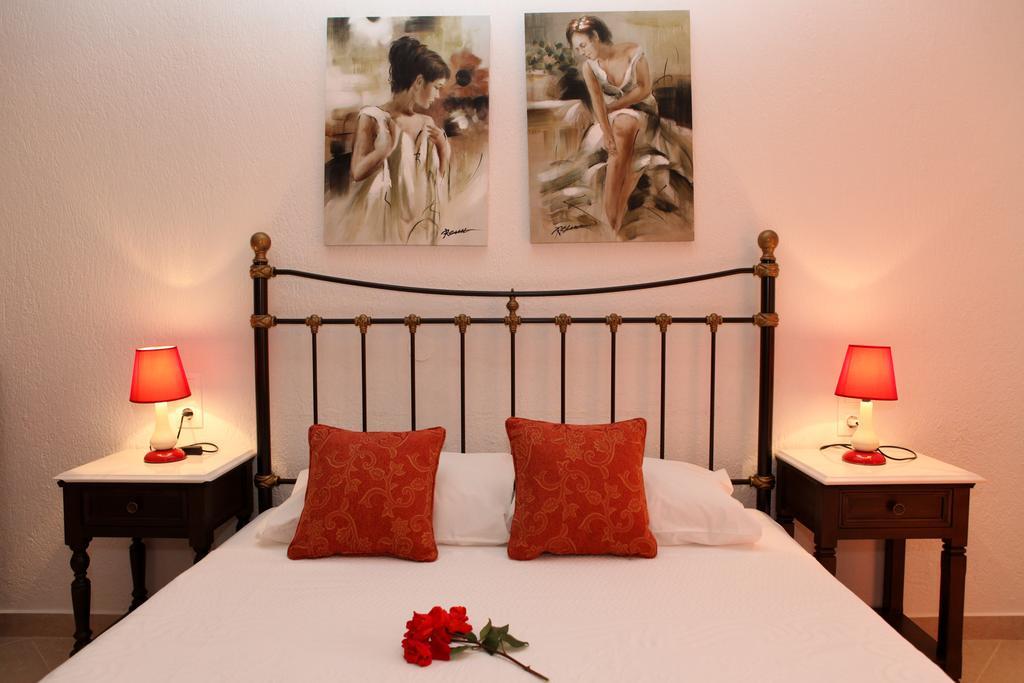 Maria Studios *